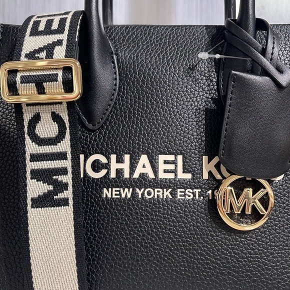 MICHAEL KORS
Mirella Small Pebbled Leather Crossbody Shopper Tote Bag
NWT - Picture 8 of 16